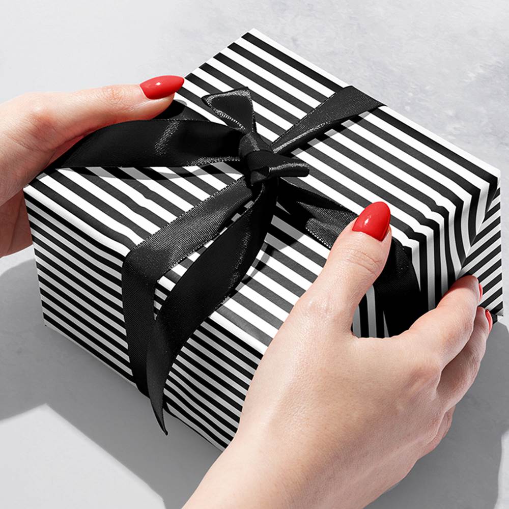 Black / White Gift Wrap