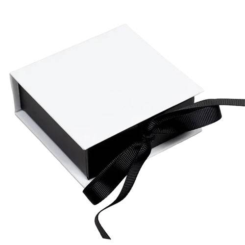 Box: Matte White, Side: Matte Black